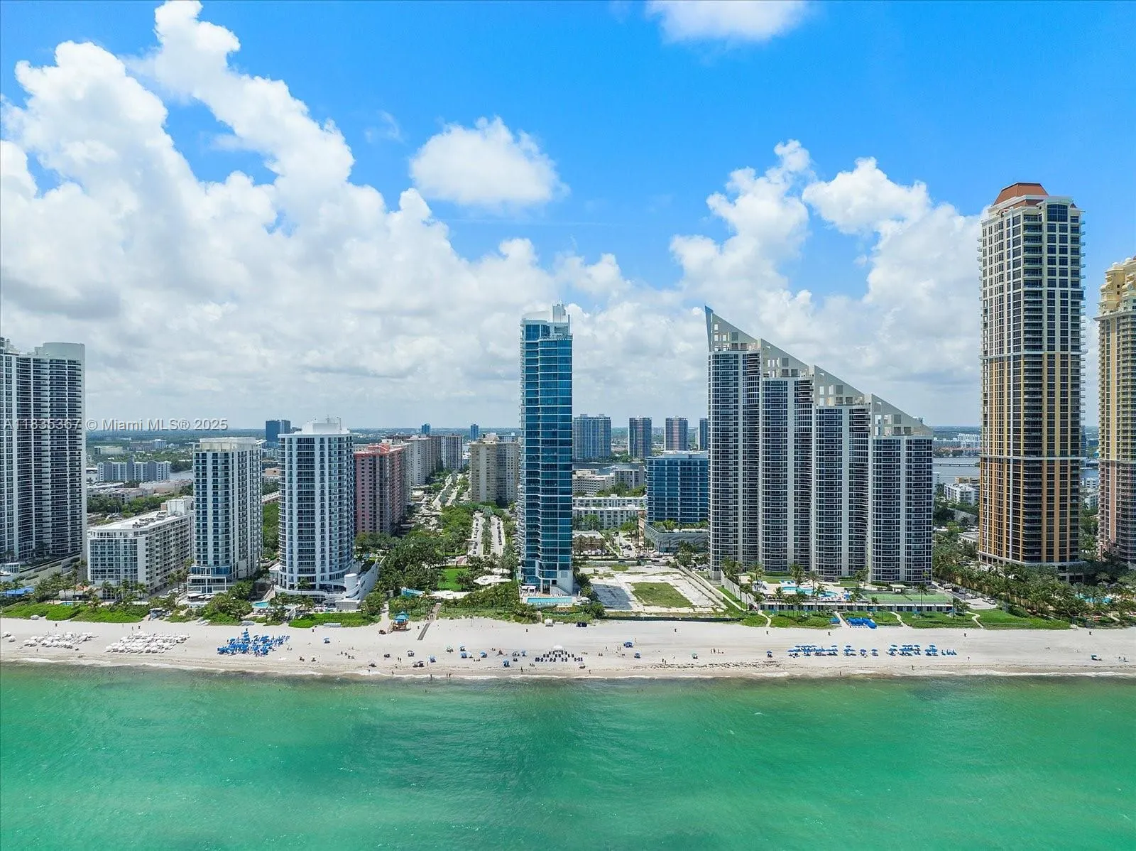 17475 Collins Ave, #2002