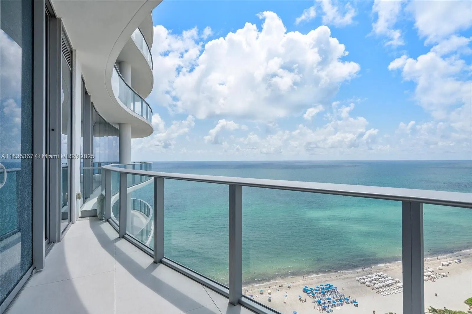 17475 Collins Ave, #2002