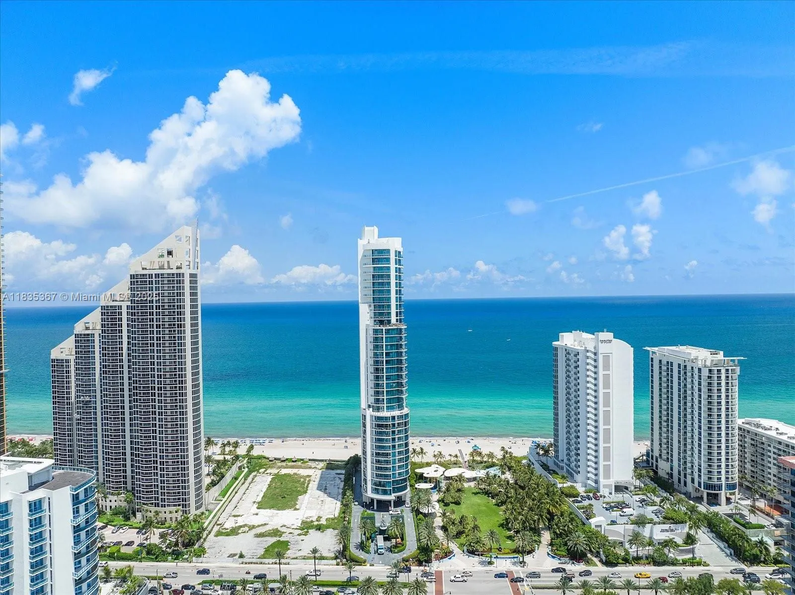 17475 Collins Ave, #2002