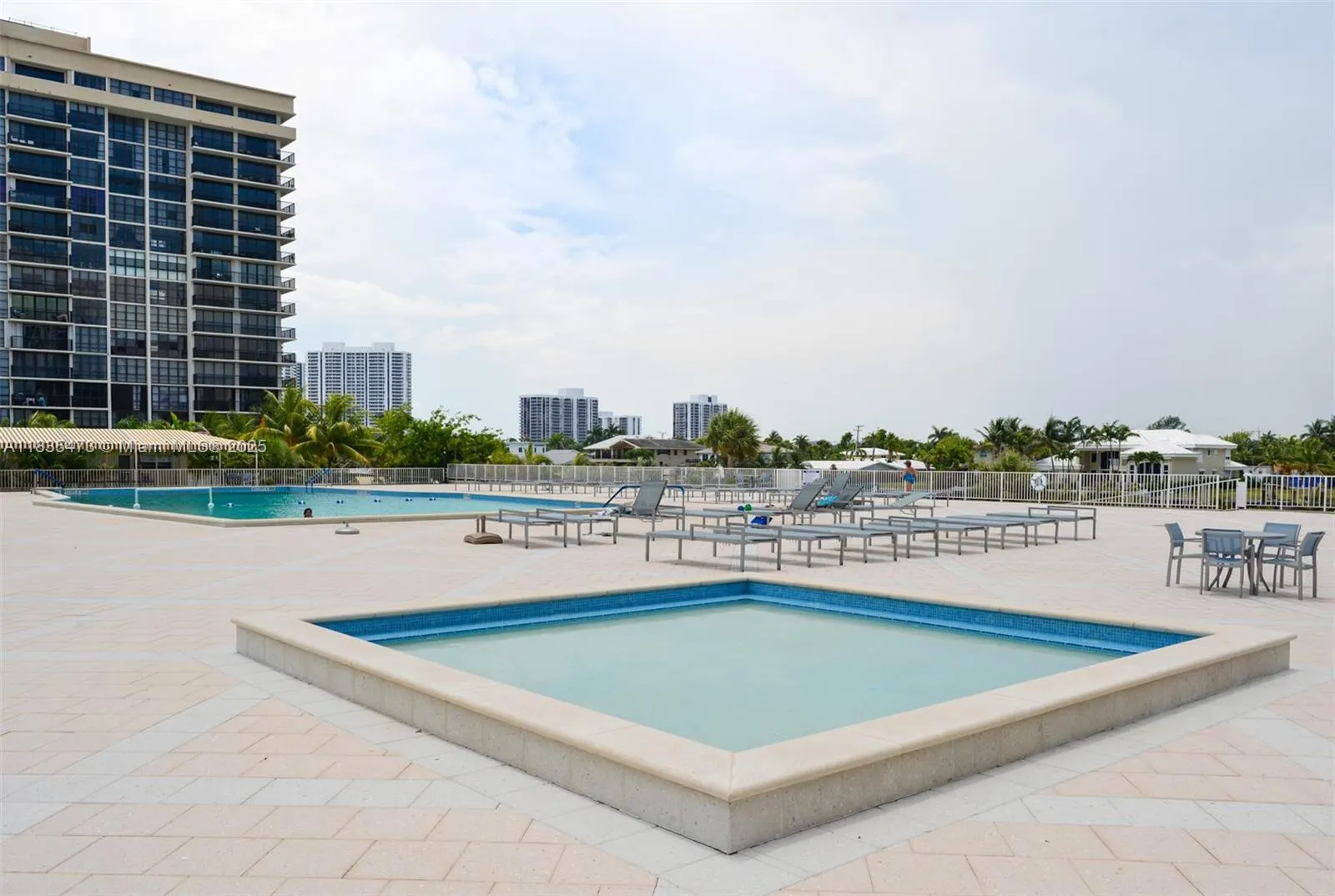 1985 S Ocean Dr, #10D