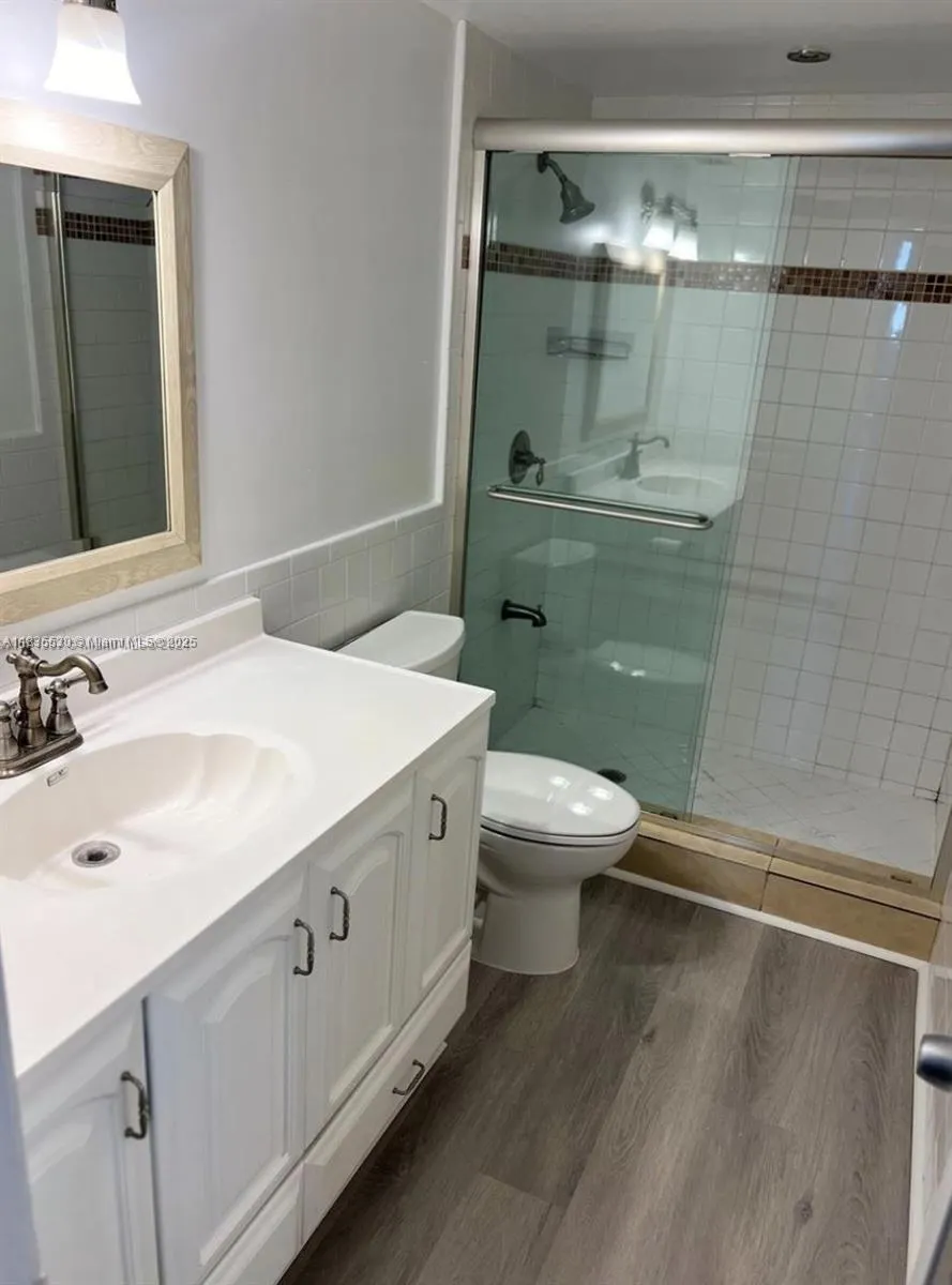 19380 Collins Ave, #1402