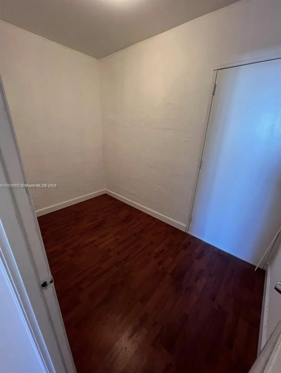 19380 Collins Ave, #1402