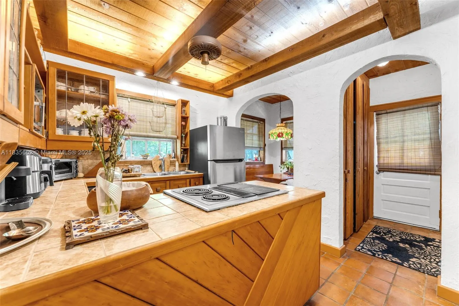 1305 Alhambra Cir