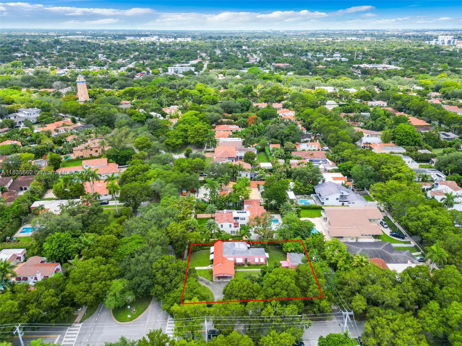 1305 Alhambra Cir