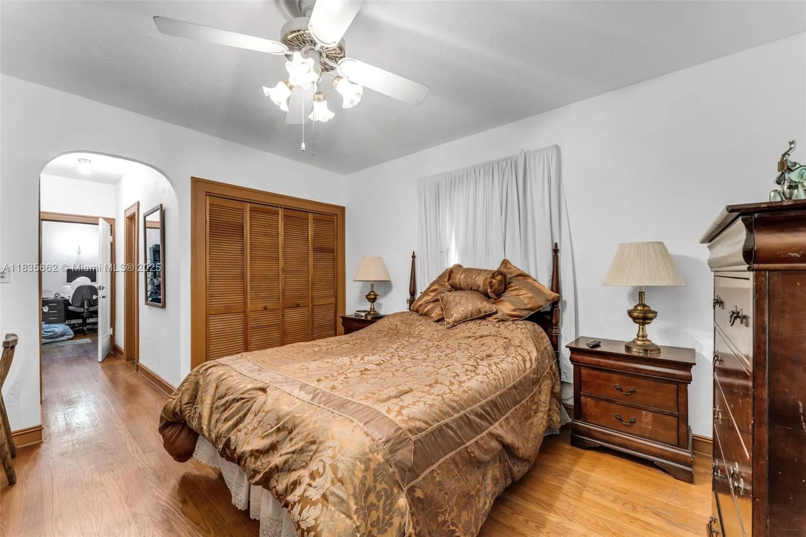 1305 Alhambra Cir