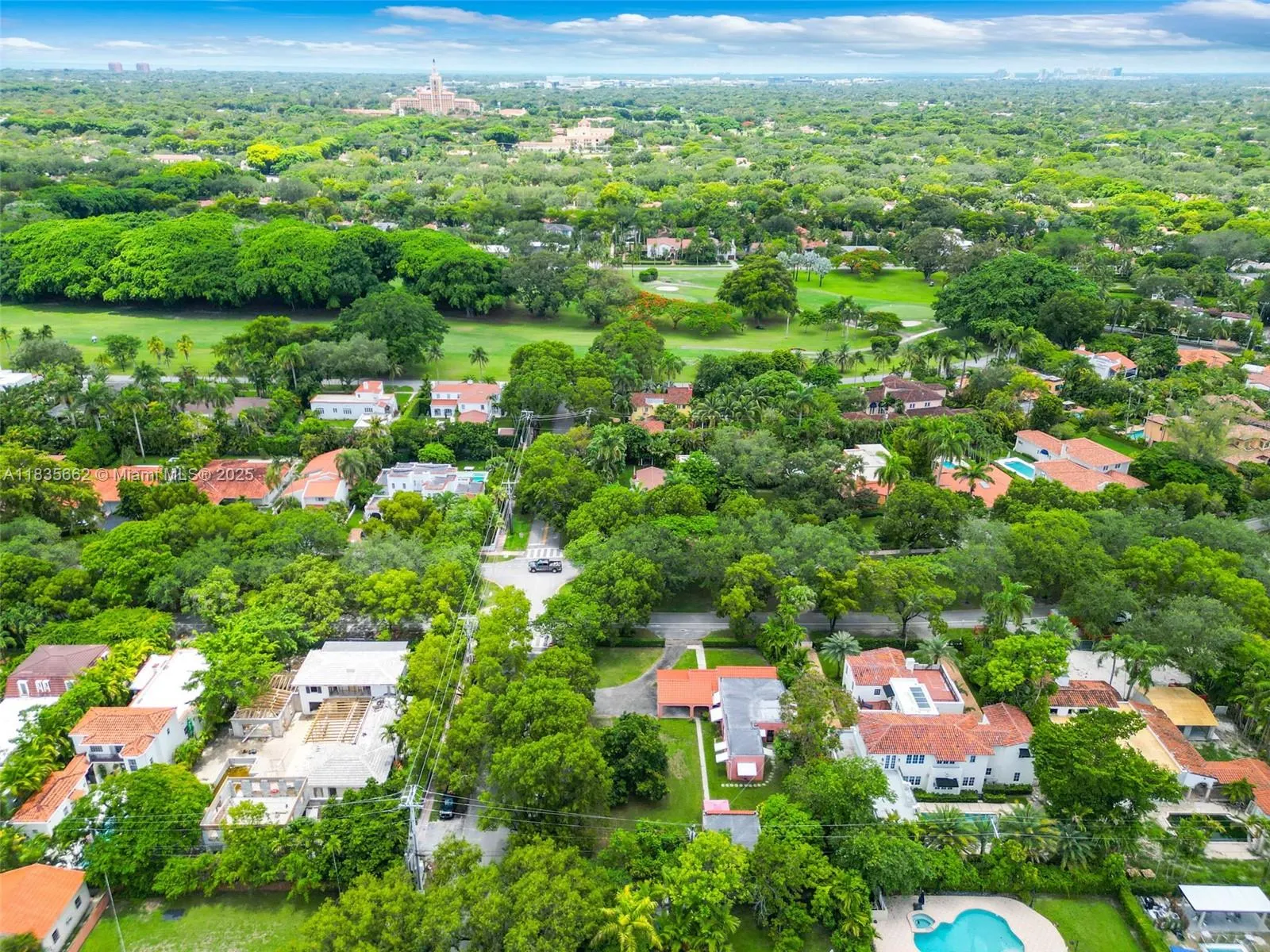 1305 Alhambra Cir