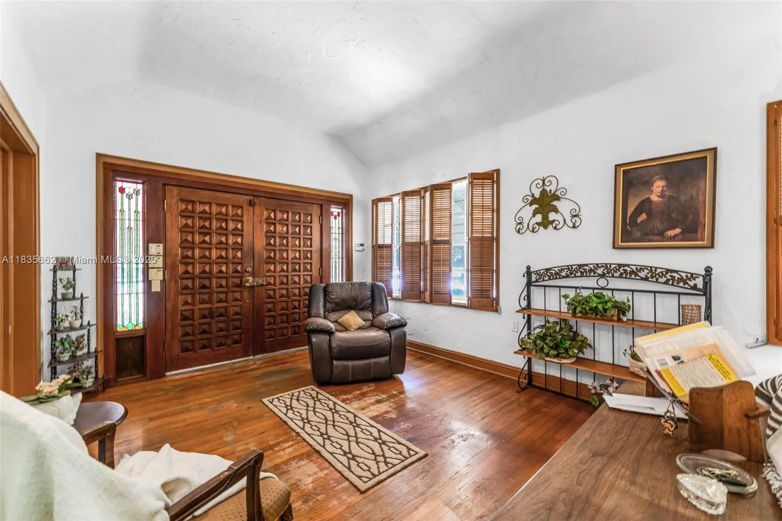 1305 Alhambra Cir