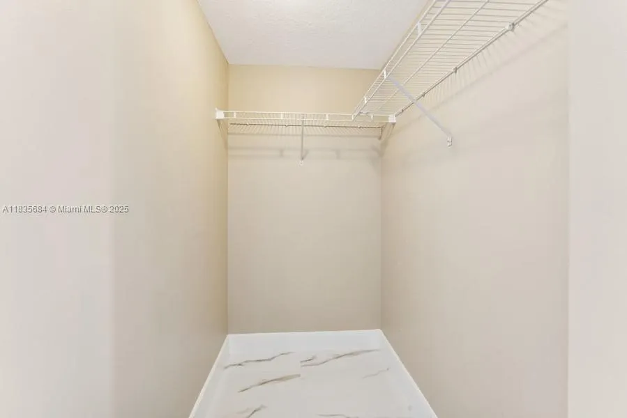 18100 N Bay Rd, #1108