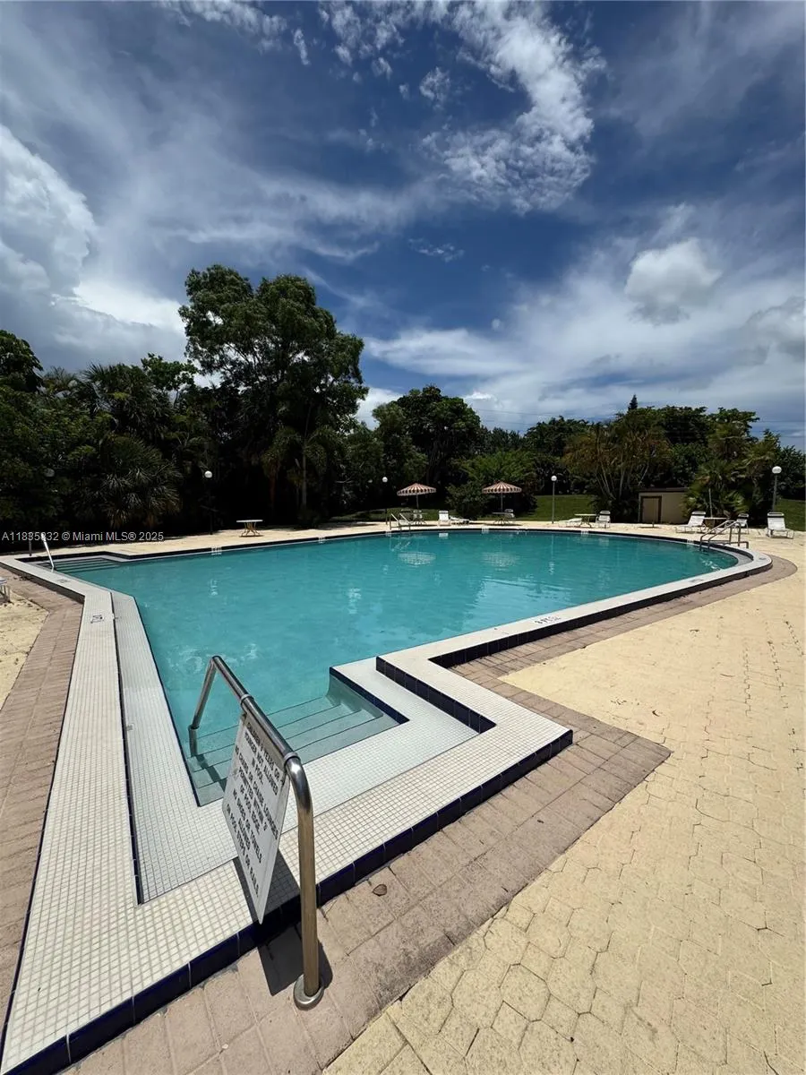 7480 NW 17th St, #103