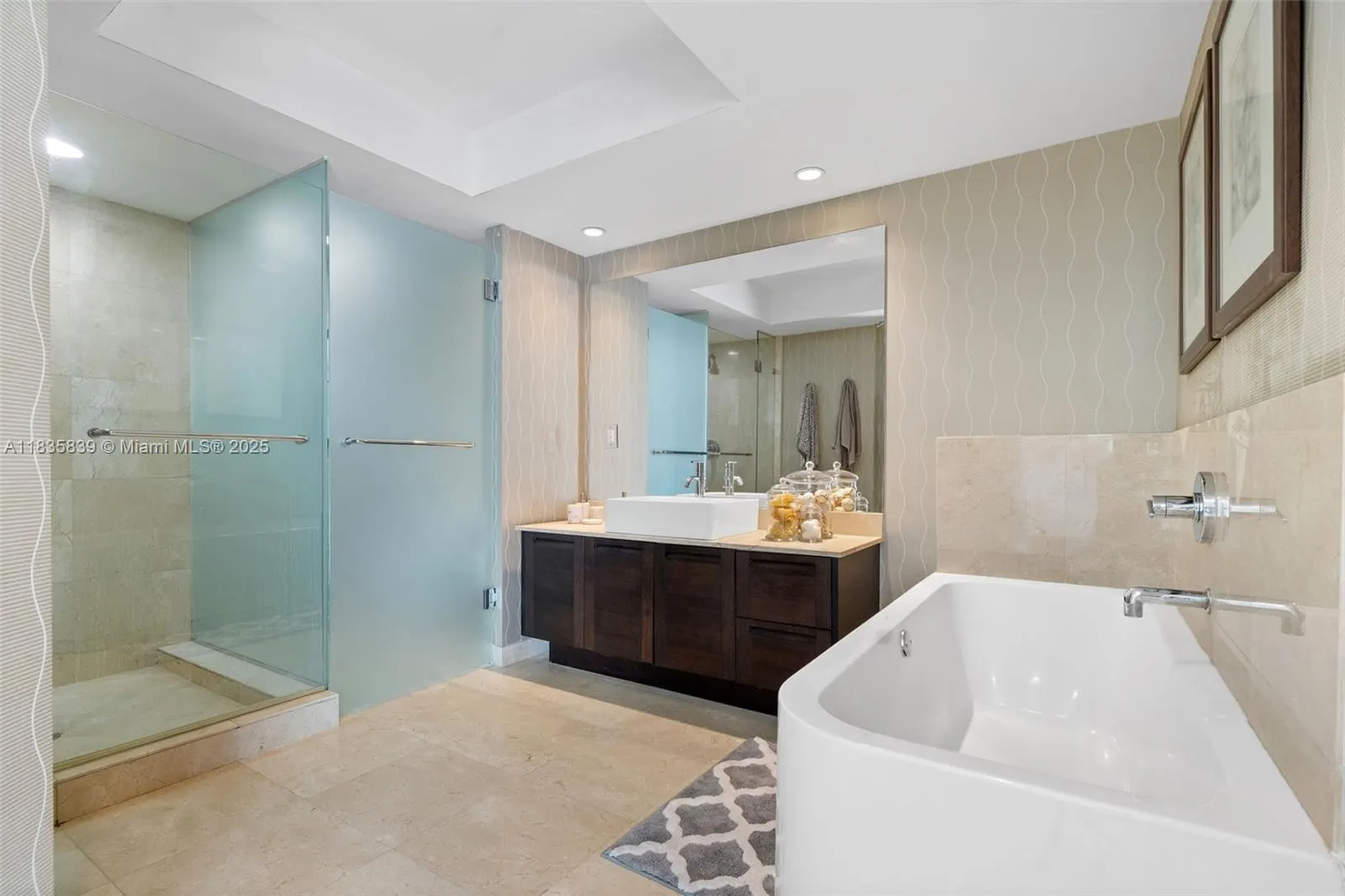 150 Sunny Isles Blvd, #1-1401