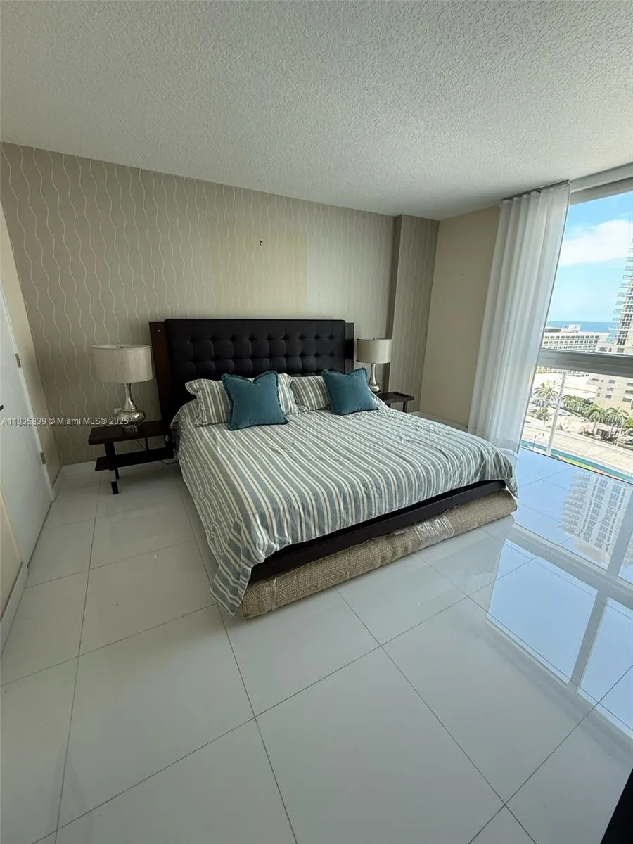 150 Sunny Isles Blvd, #1-1401