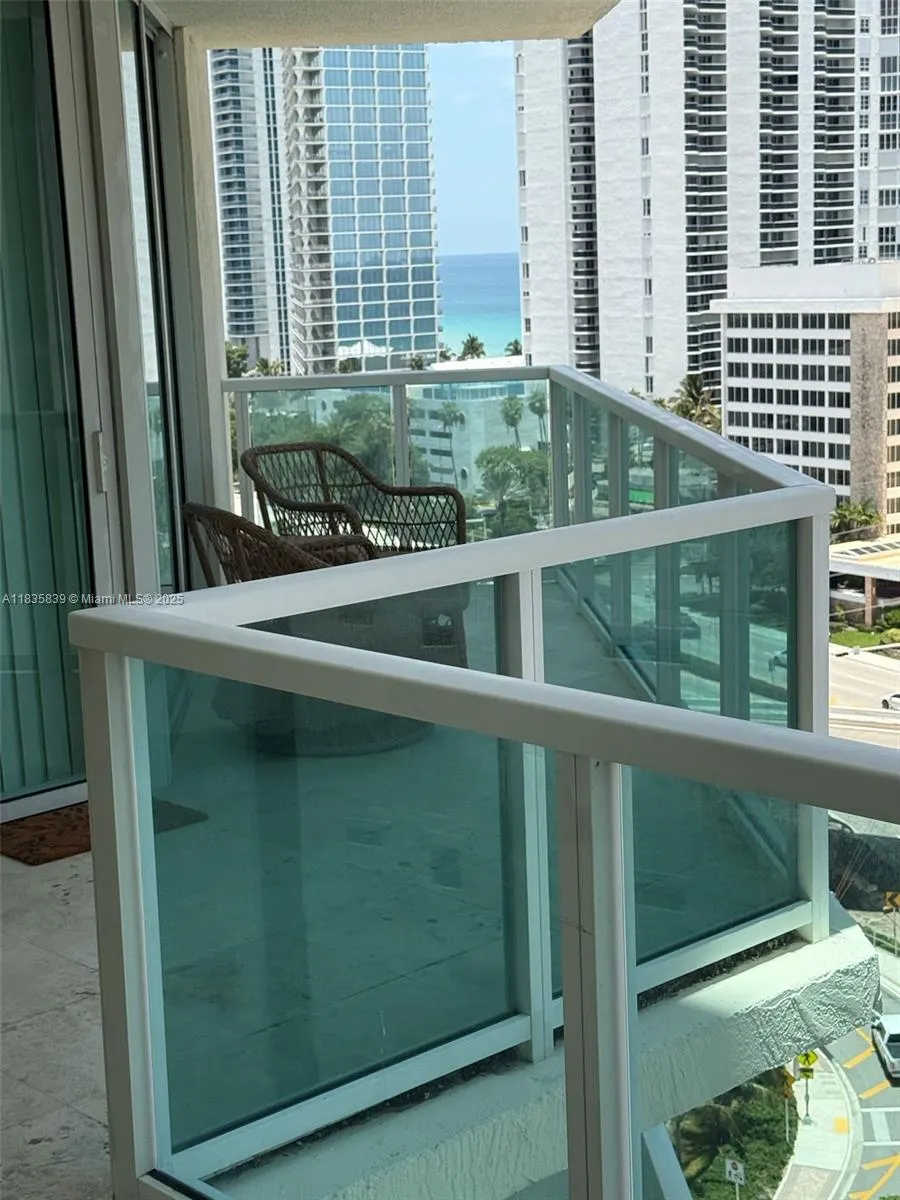150 Sunny Isles Blvd, #1-1401