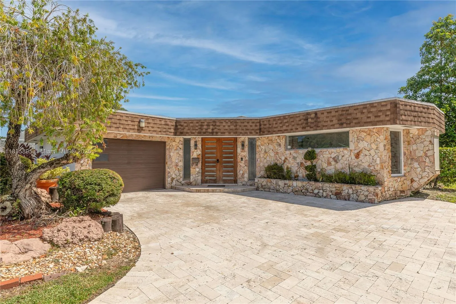 5712 White Hickory Cir