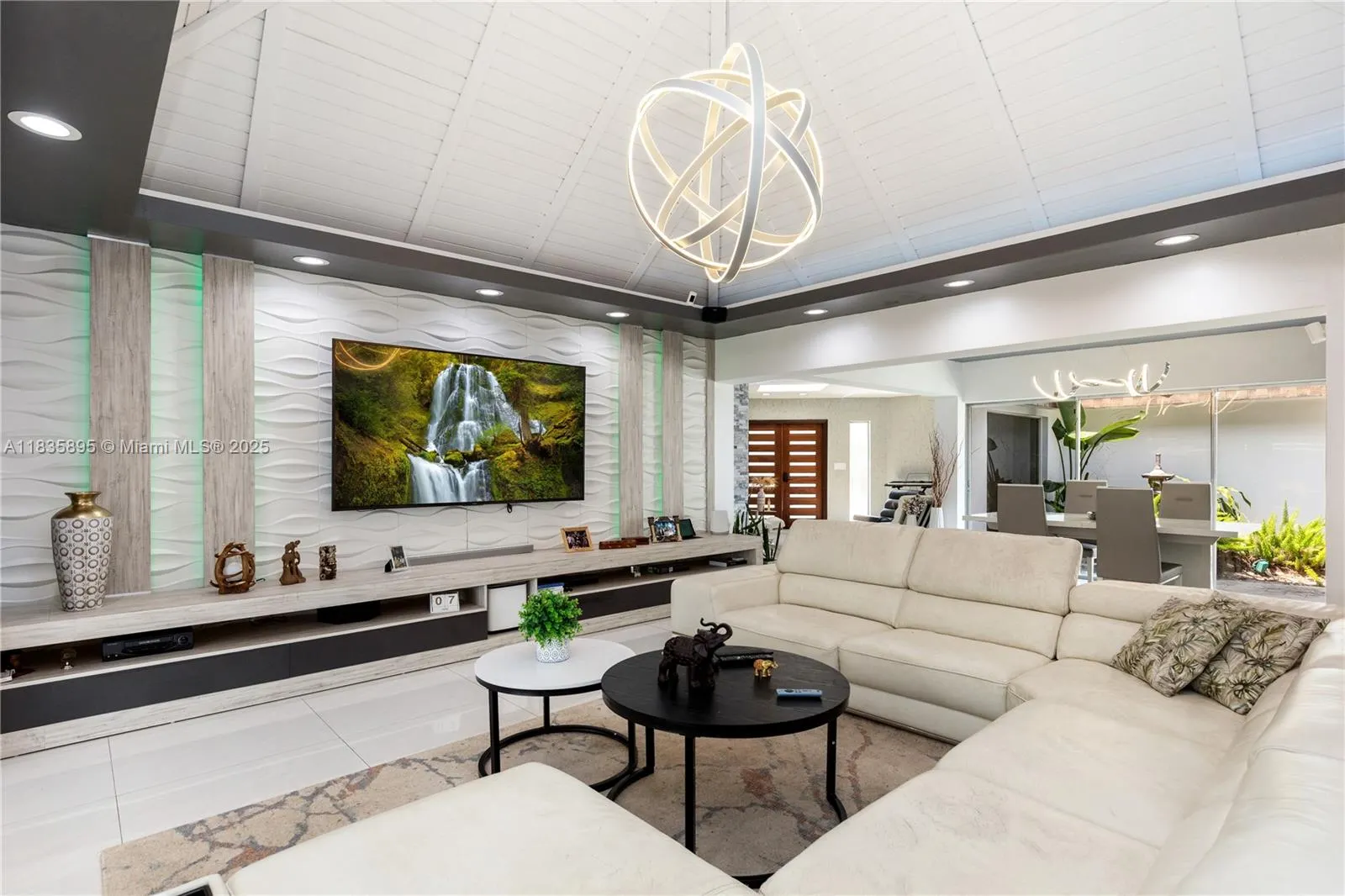 5712 White Hickory Cir