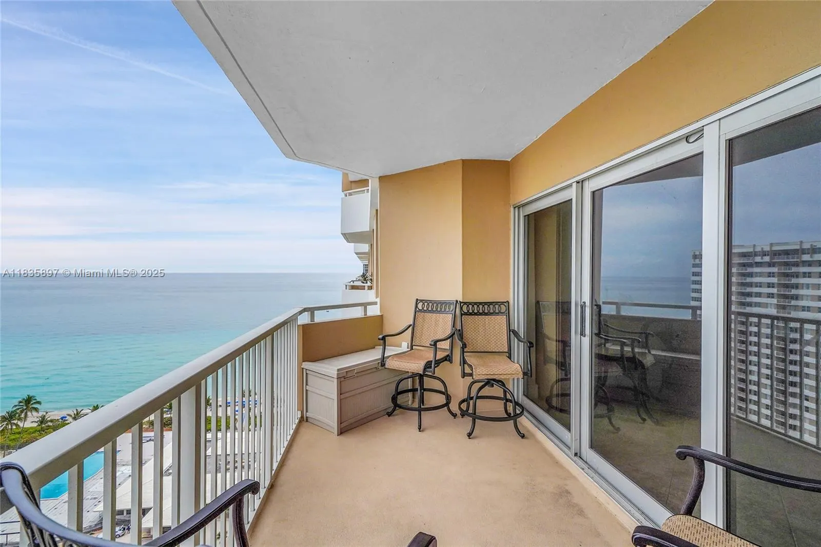 1980 S Ocean Dr, #21M