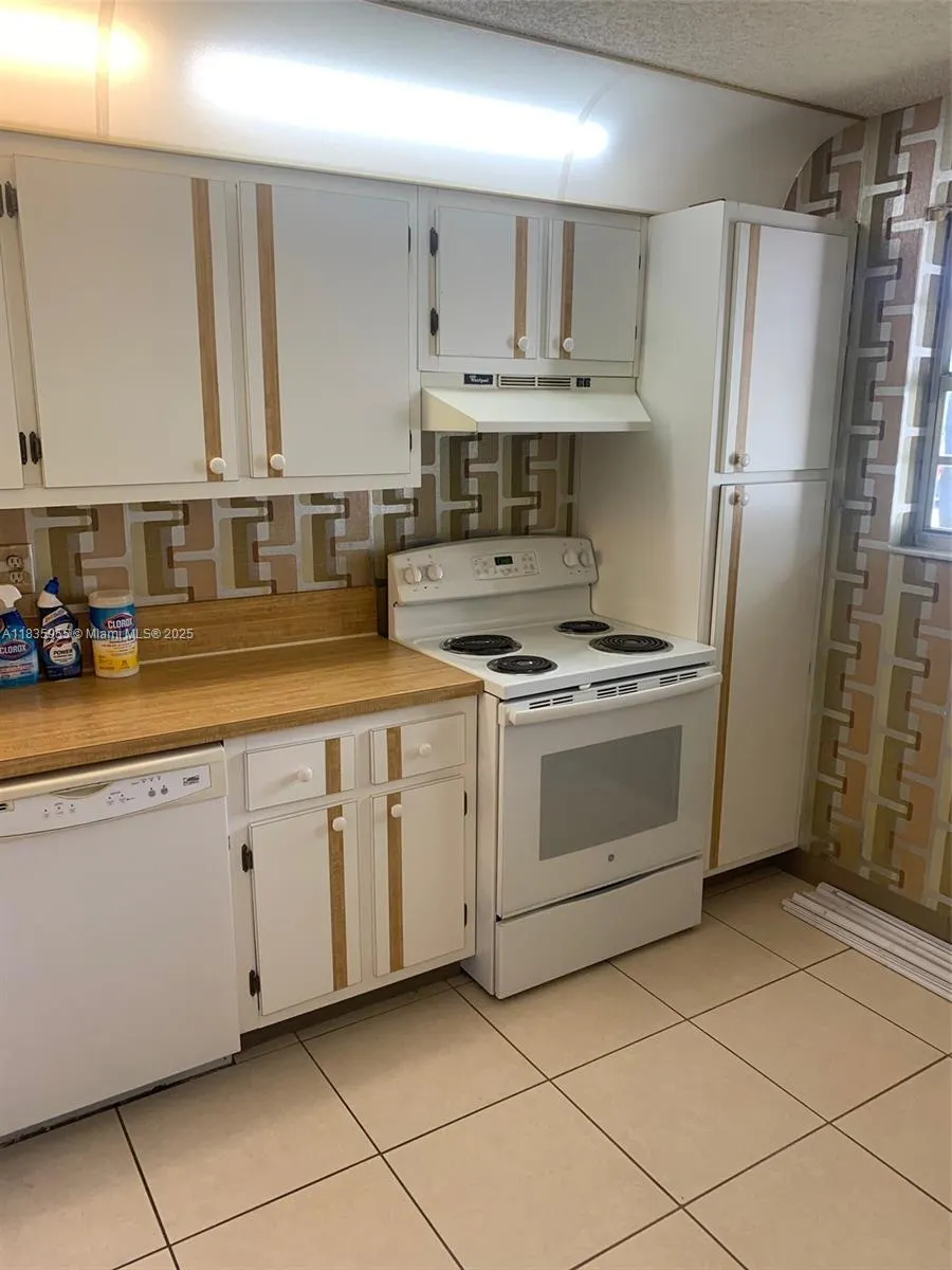 7500 NW 17th St, #109