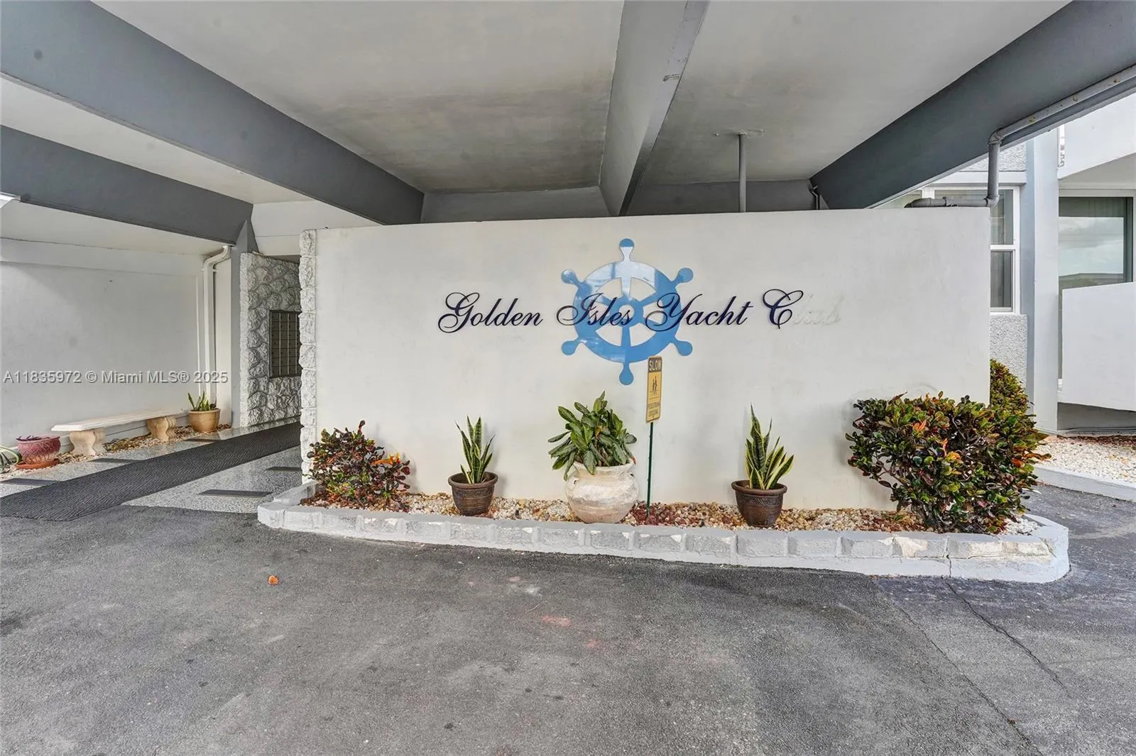 430 Golden Isles Dr, #201