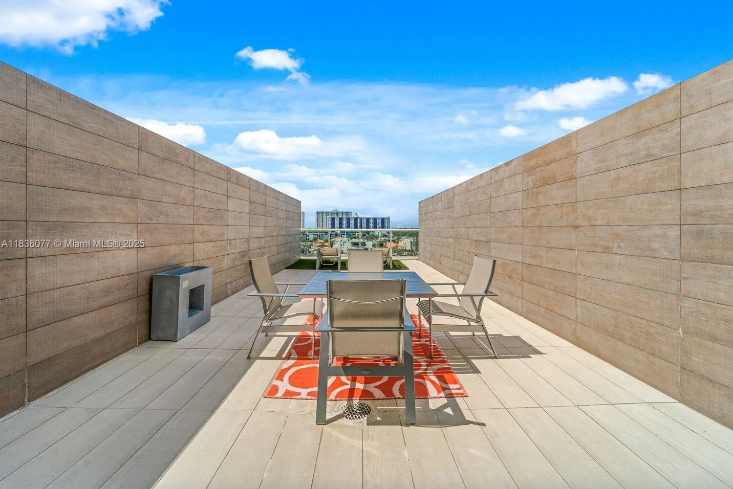 400 Sunny Isles Blvd, #616