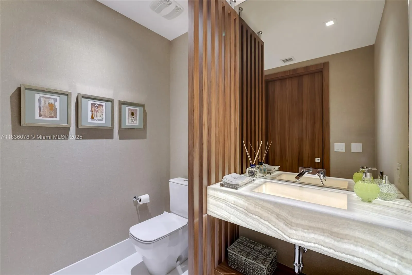 16901 Collins Ave, #2702