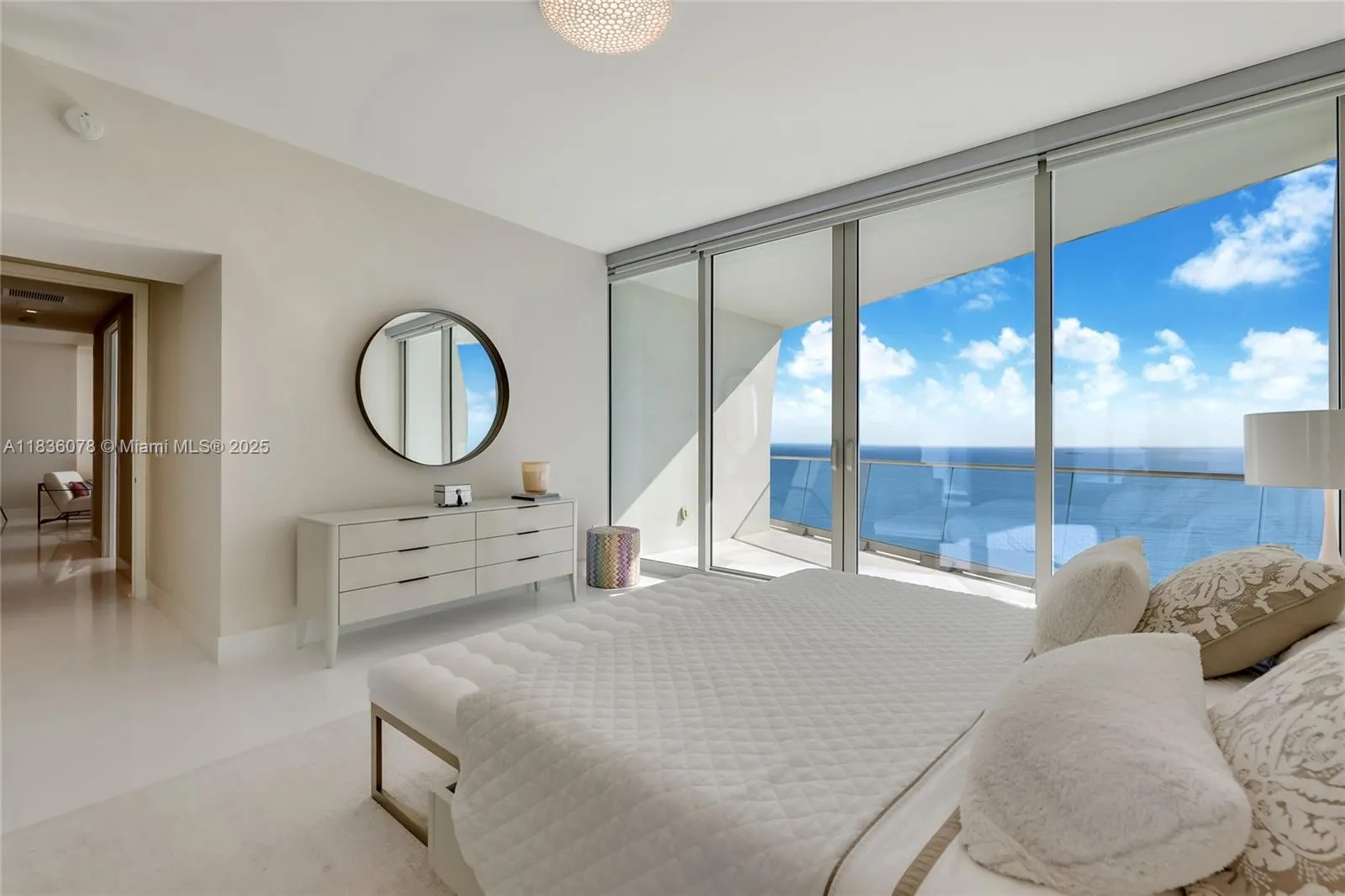 16901 Collins Ave, #2702