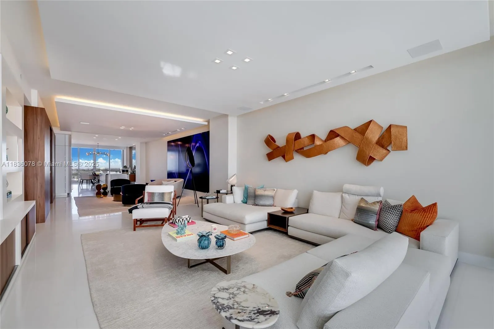 16901 Collins Ave, #2702
