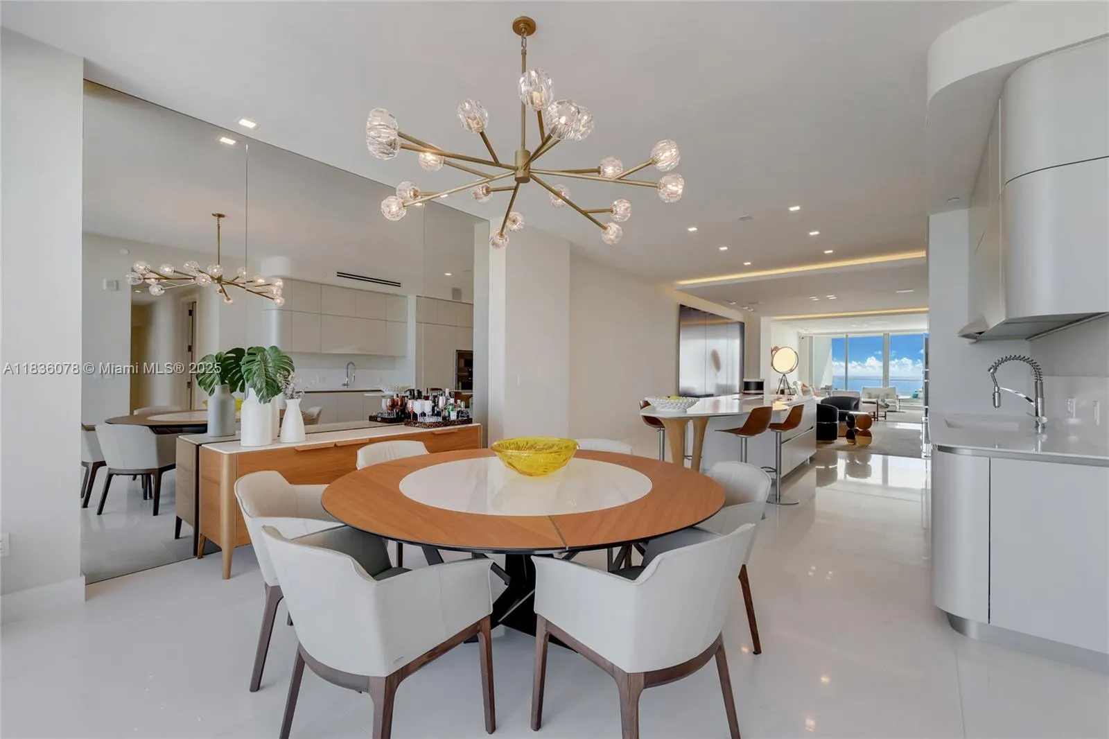 16901 Collins Ave, #2702