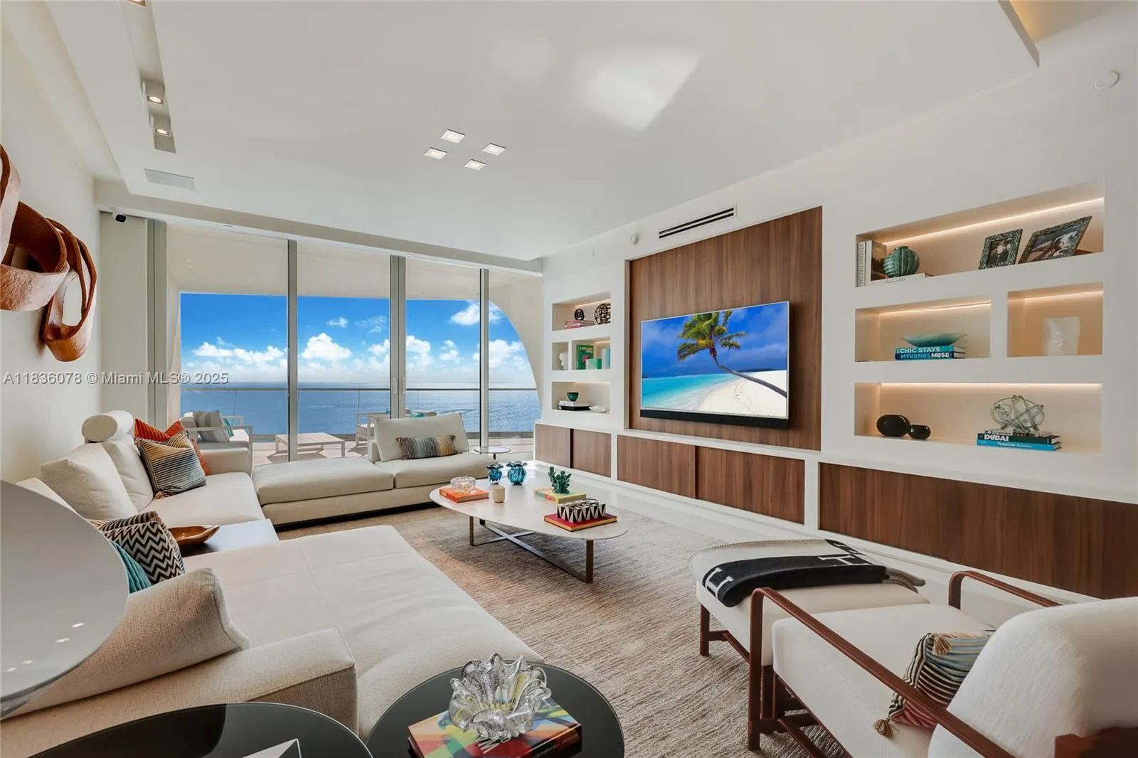 16901 Collins Ave, #2702