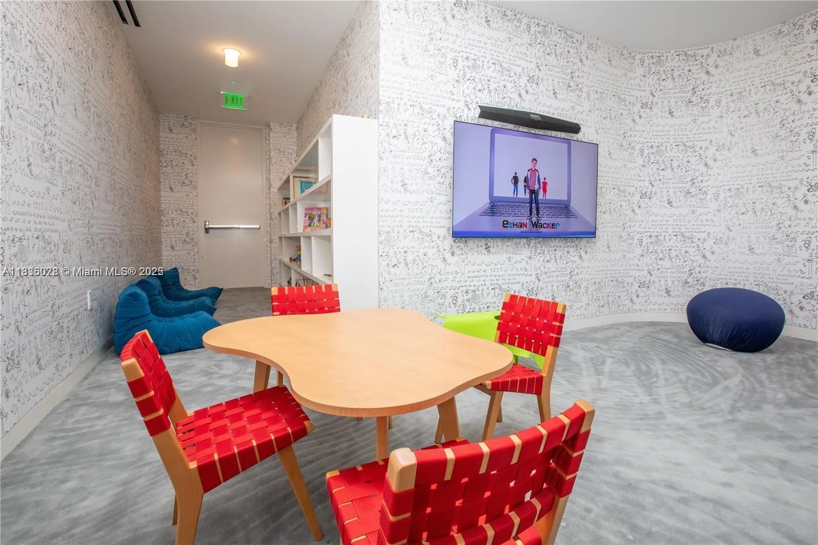16901 Collins Ave, #2702