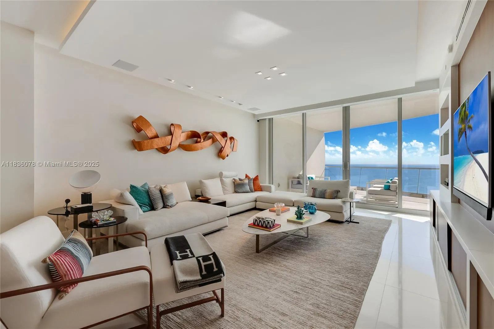 16901 Collins Ave, #2702