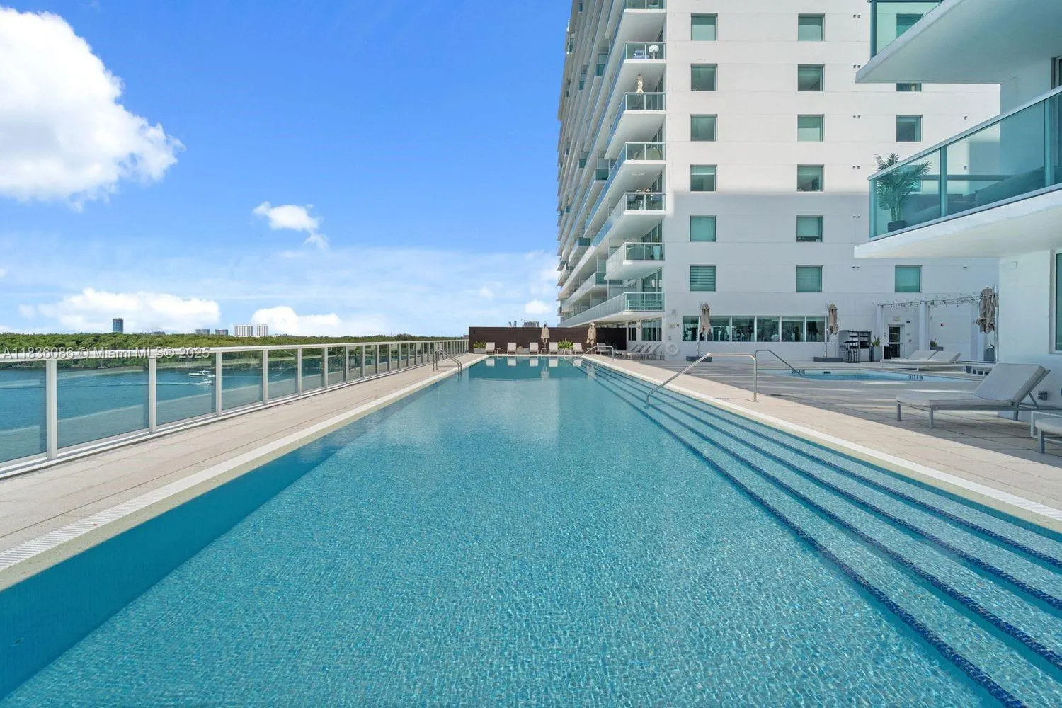 400 Sunny Isles Blvd, #2008