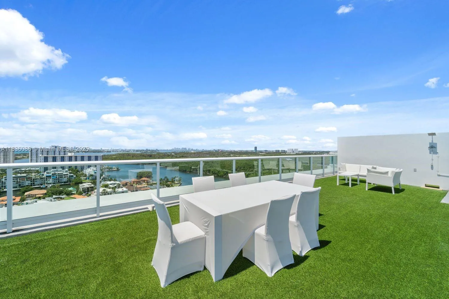 400 Sunny Isles Blvd, #2008