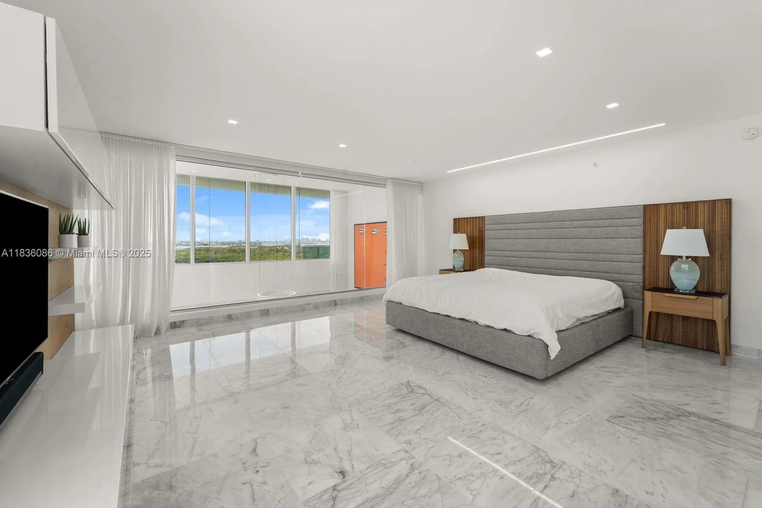 400 Sunny Isles Blvd, #2008