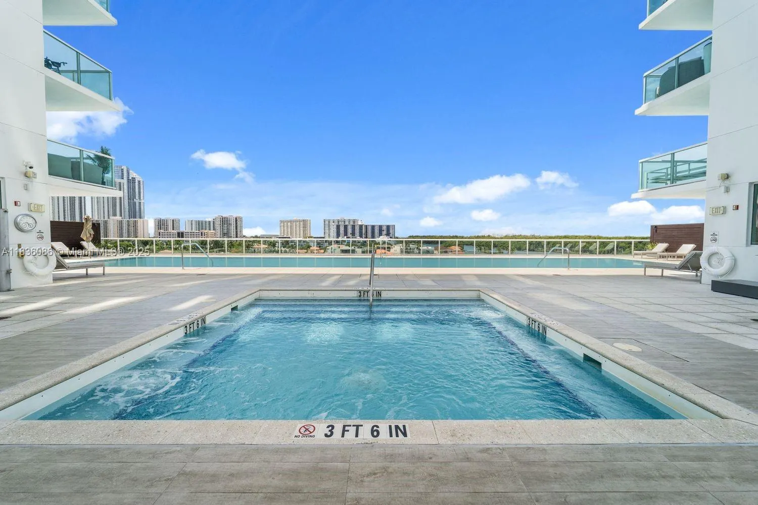 400 Sunny Isles Blvd, #2008