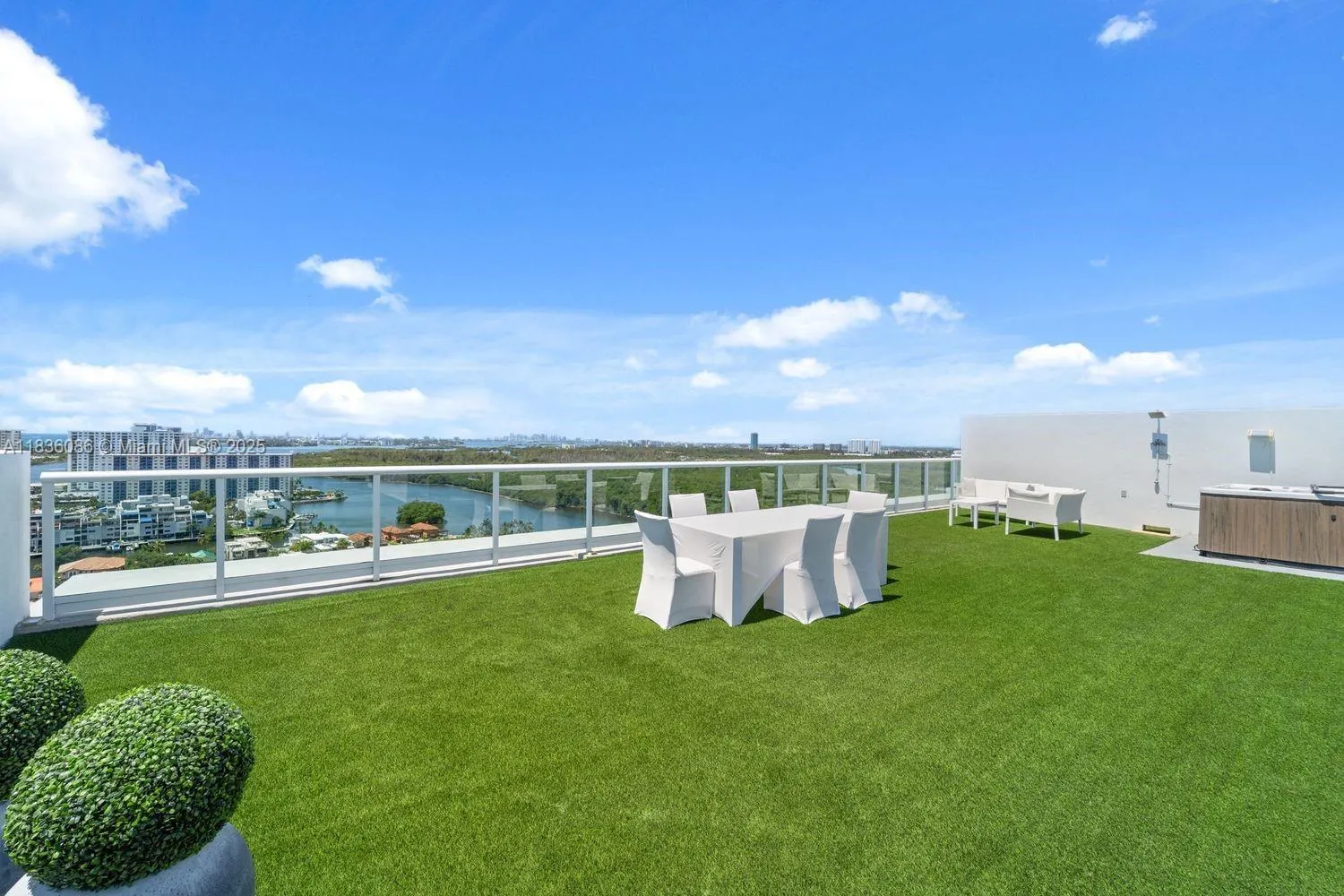400 Sunny Isles Blvd, #2008