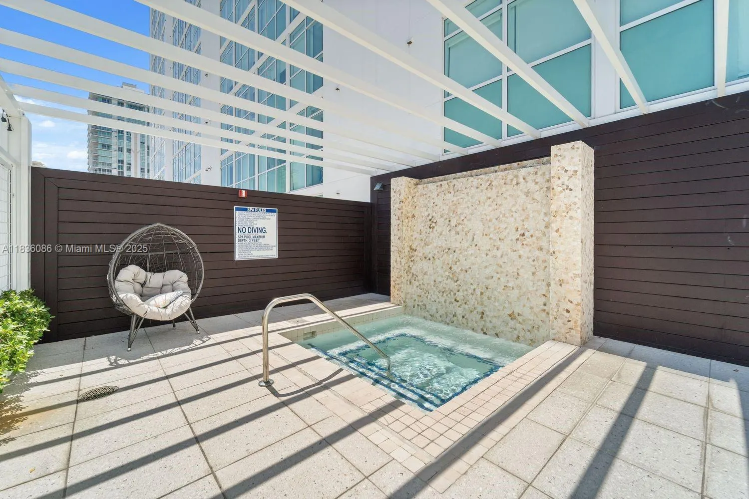400 Sunny Isles Blvd, #2008