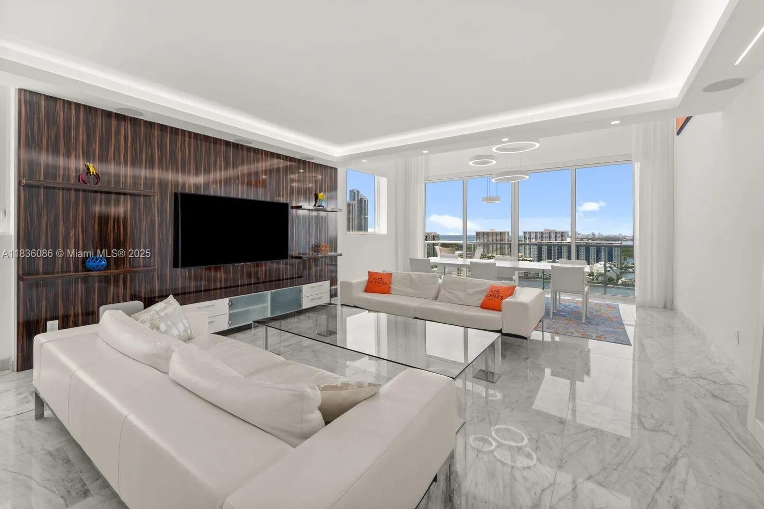 400 Sunny Isles Blvd, #2008