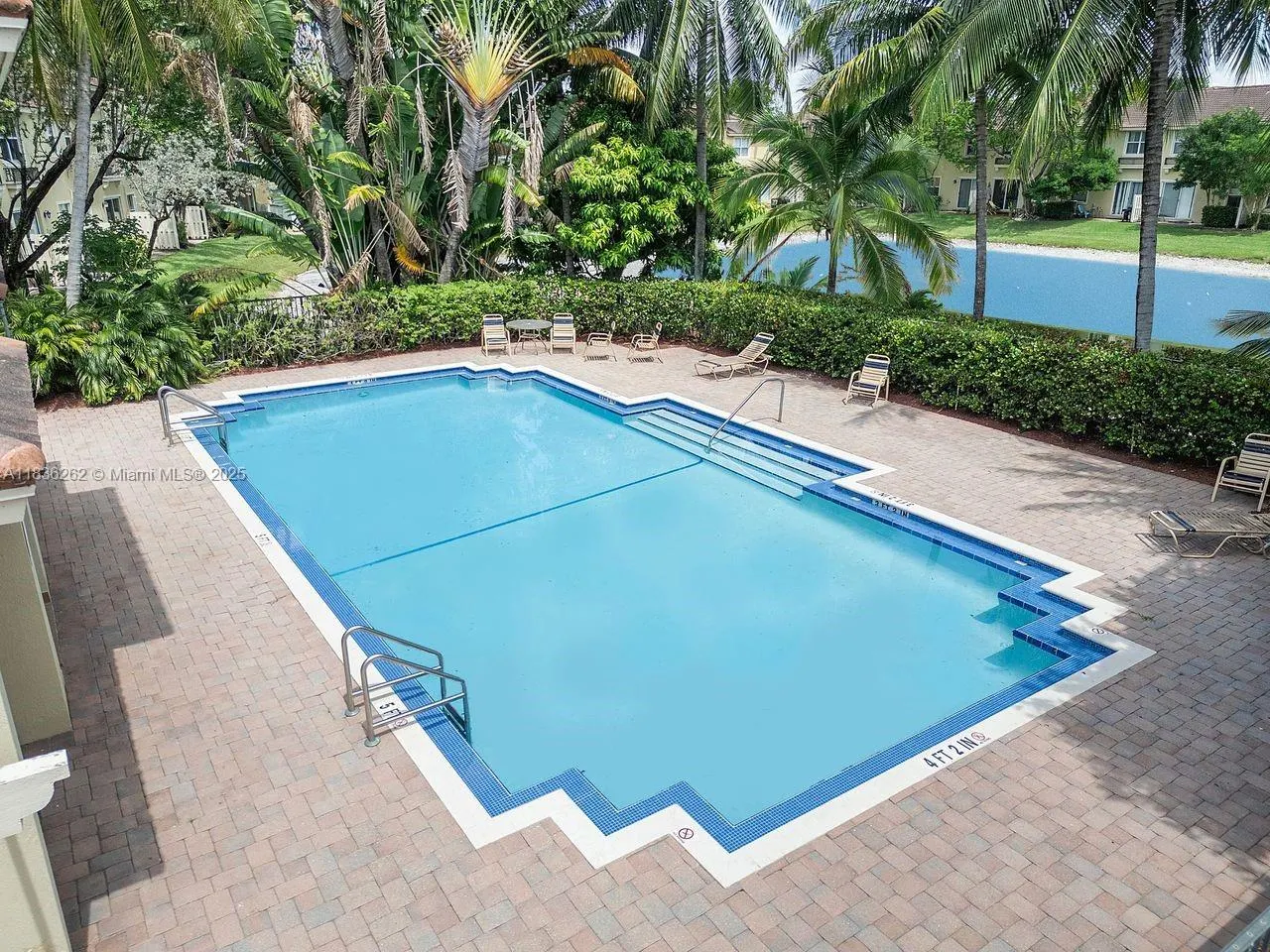 2851 W Prospect Rd, #1306
