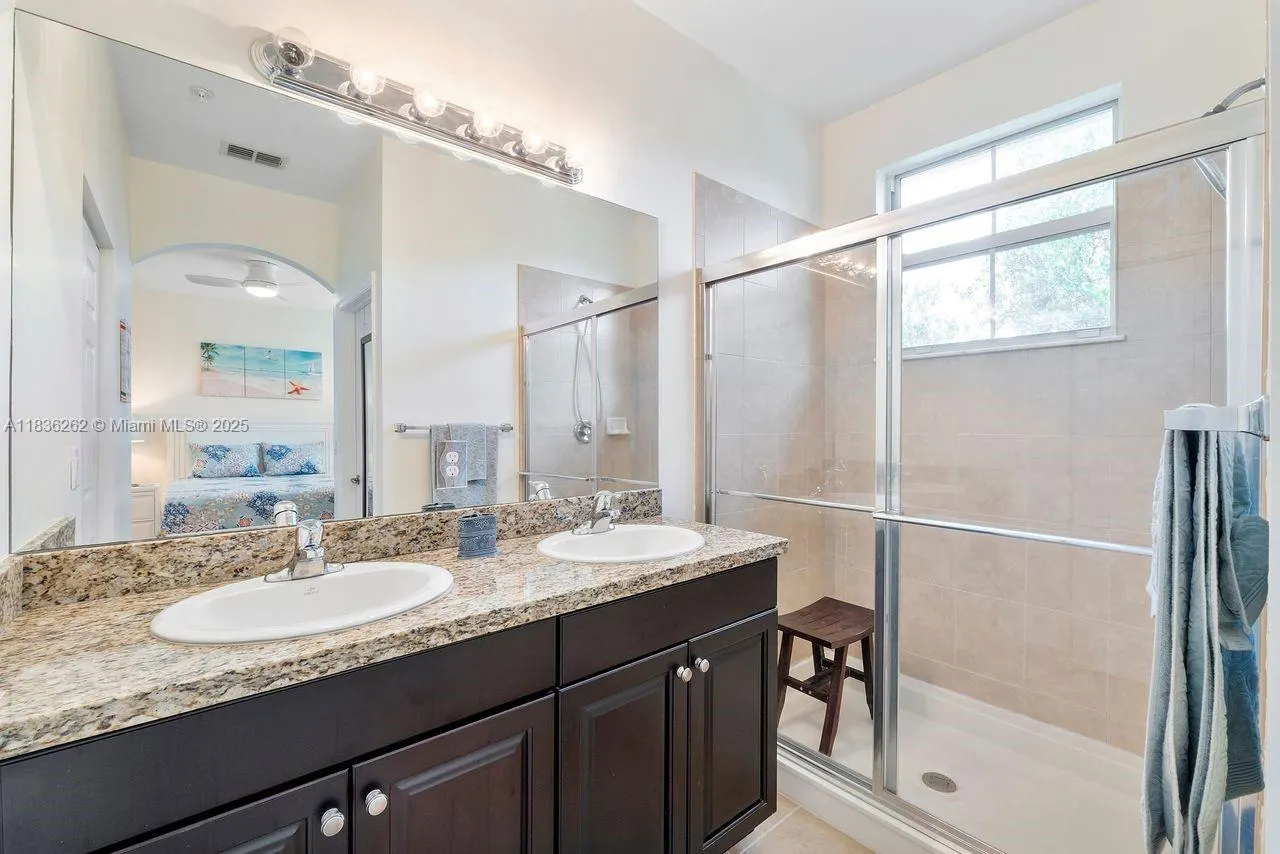 2851 W Prospect Rd, #1306