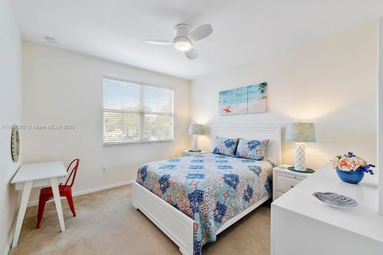 2851 W Prospect Rd, #1306