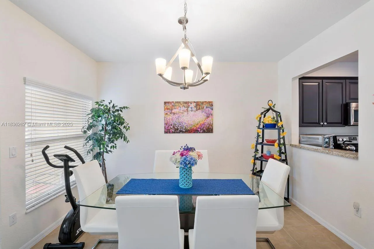 2851 W Prospect Rd, #1306