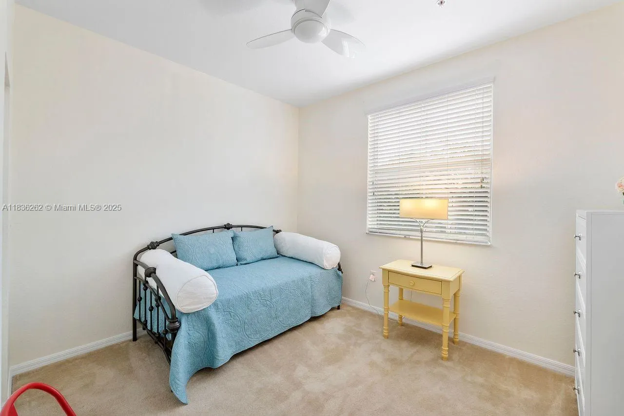 2851 W Prospect Rd, #1306