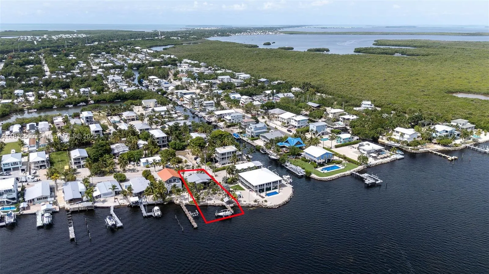 794 Narragansett Ln