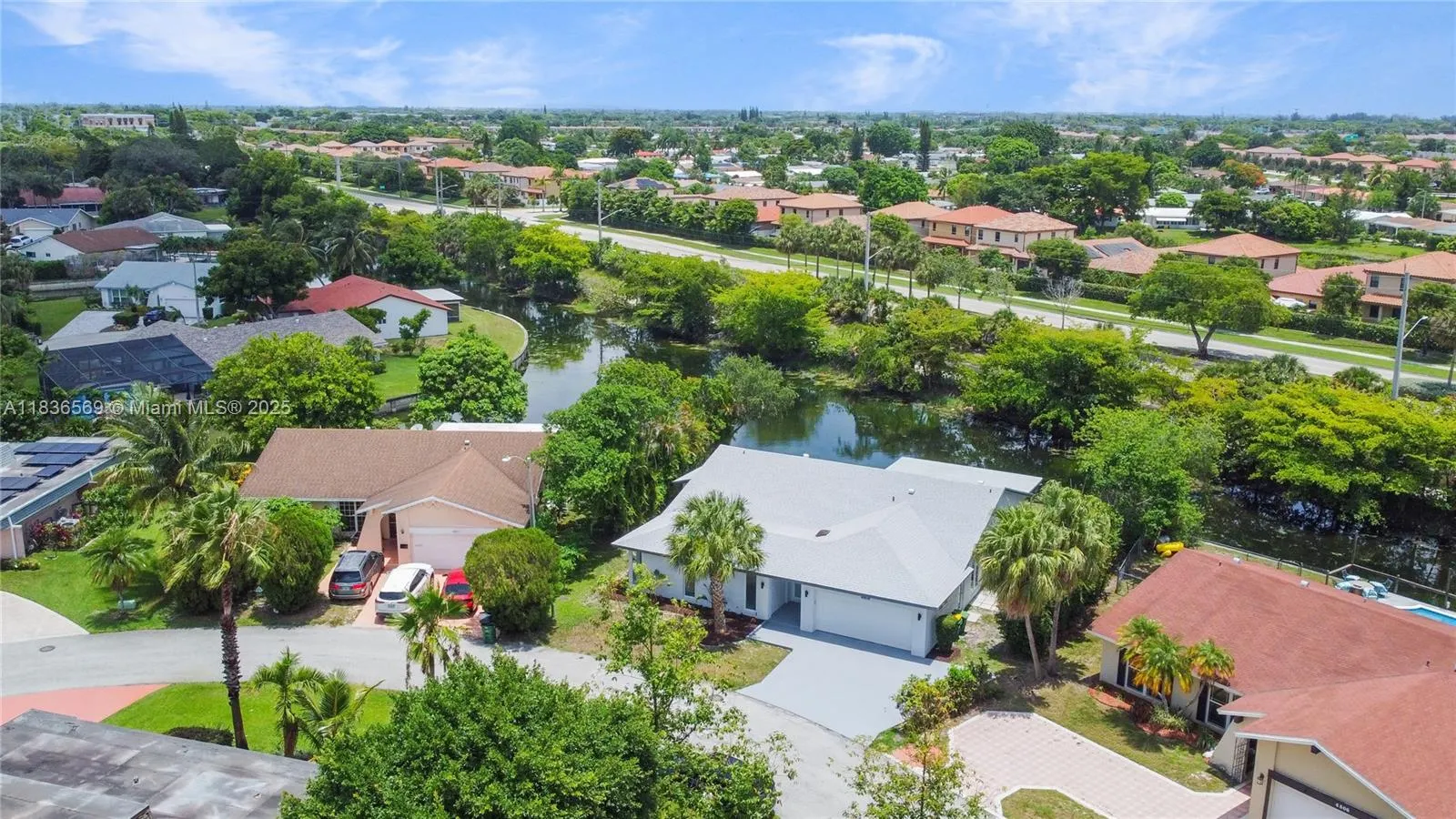 4808 Mango Dr
