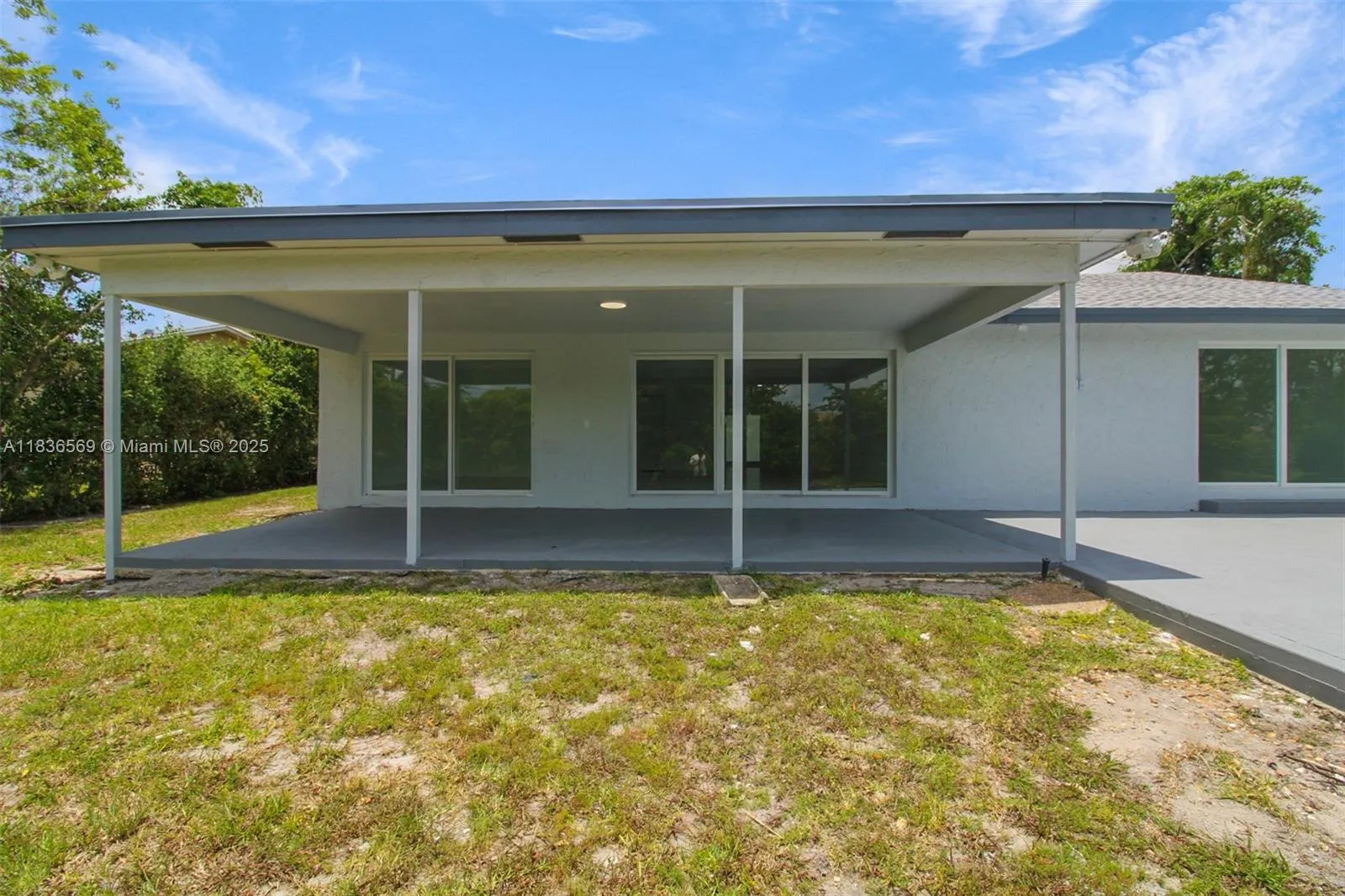 4808 Mango Dr
