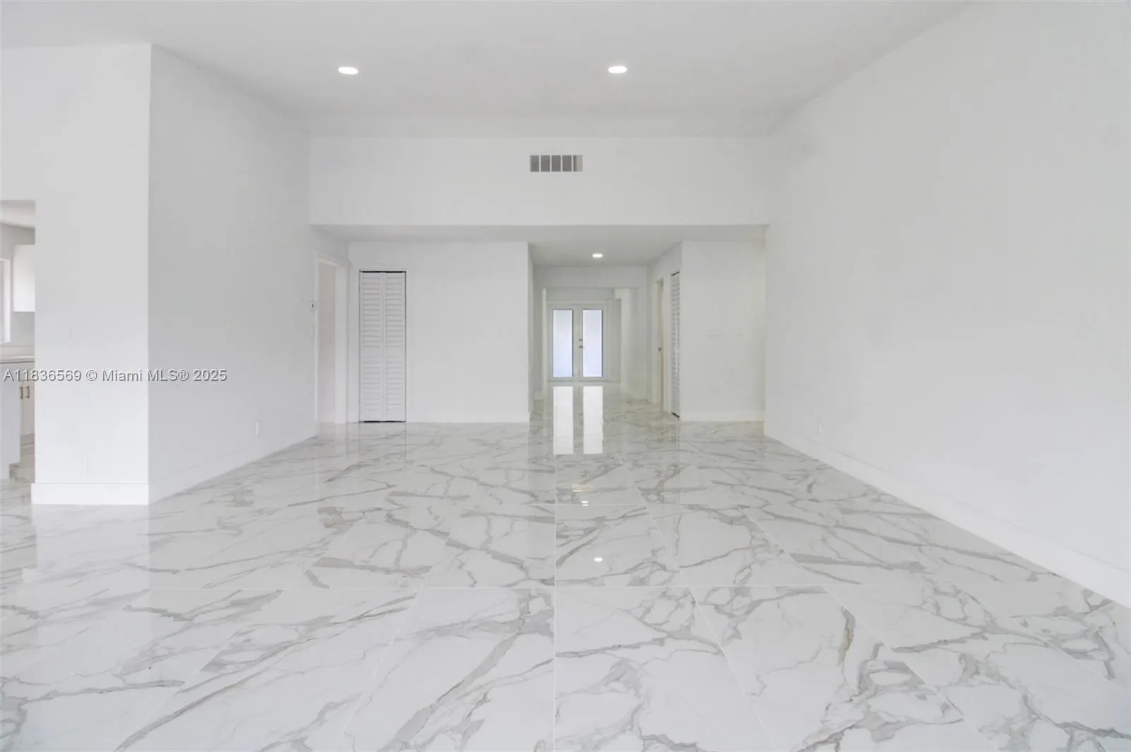 4808 Mango Dr
