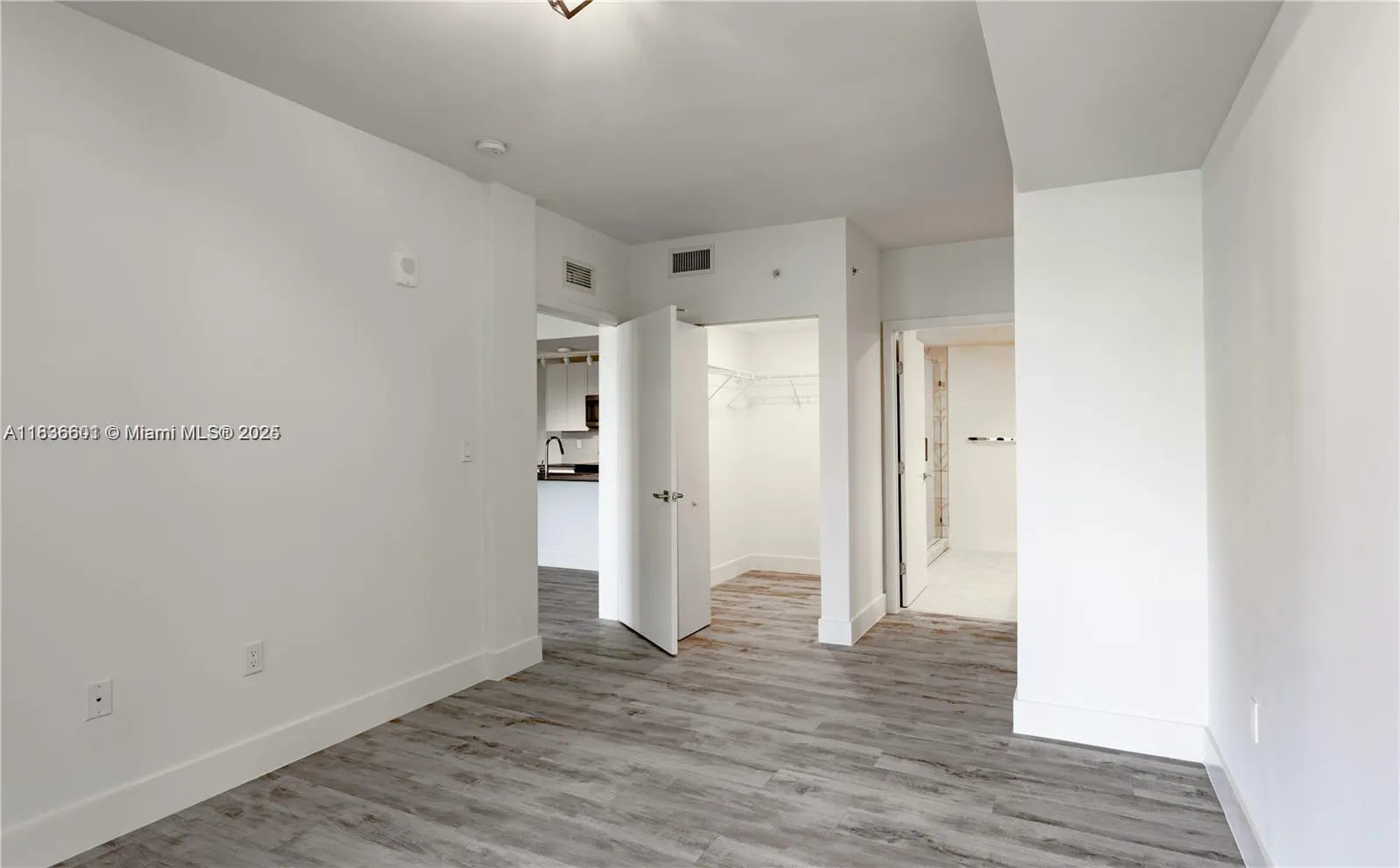 4400 Sunrise Blvd, #T-1
