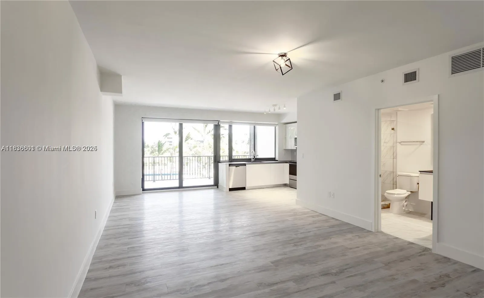4400 Sunrise Blvd, #T-1