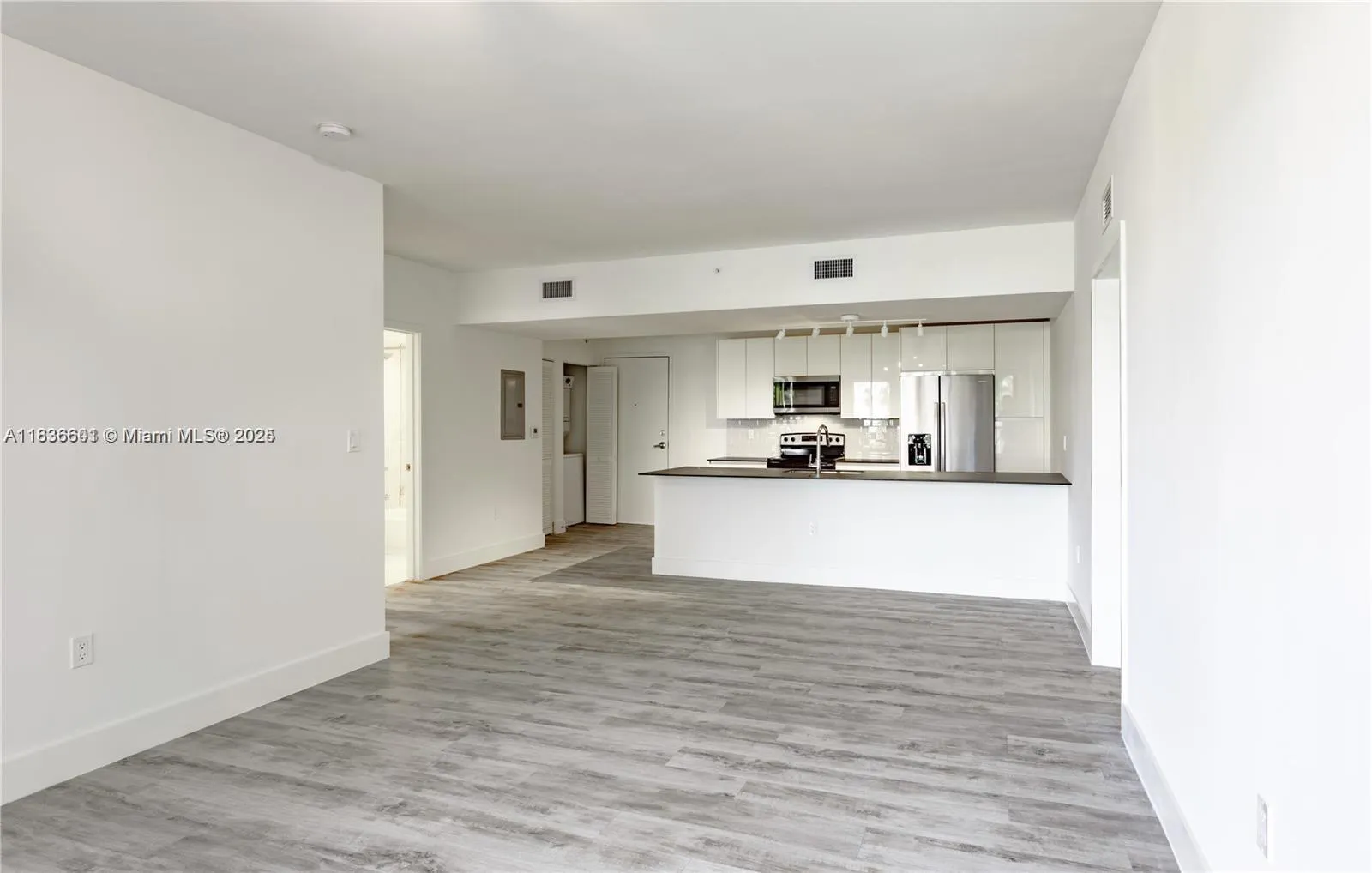 4400 Sunrise Blvd, #T-1