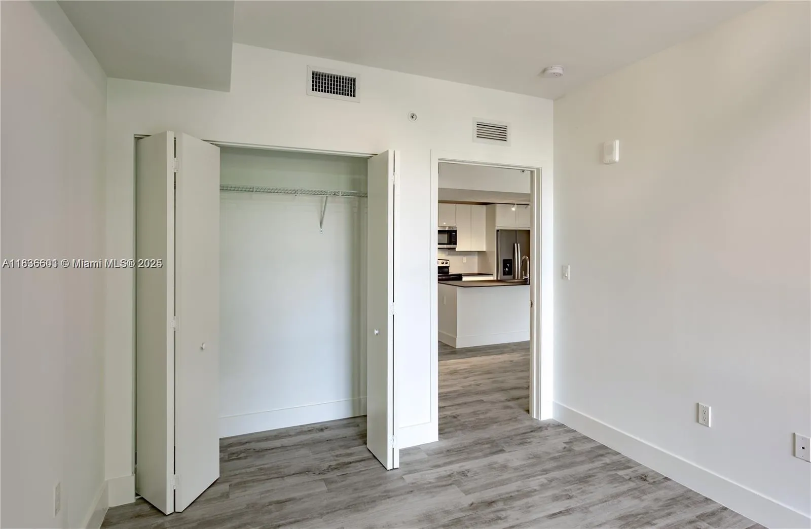 4400 Sunrise Blvd, #T-1