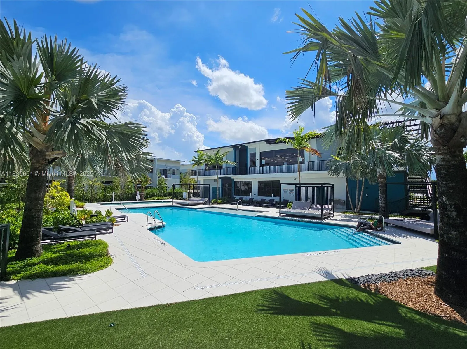 4400 Sunrise Blvd, #T-1